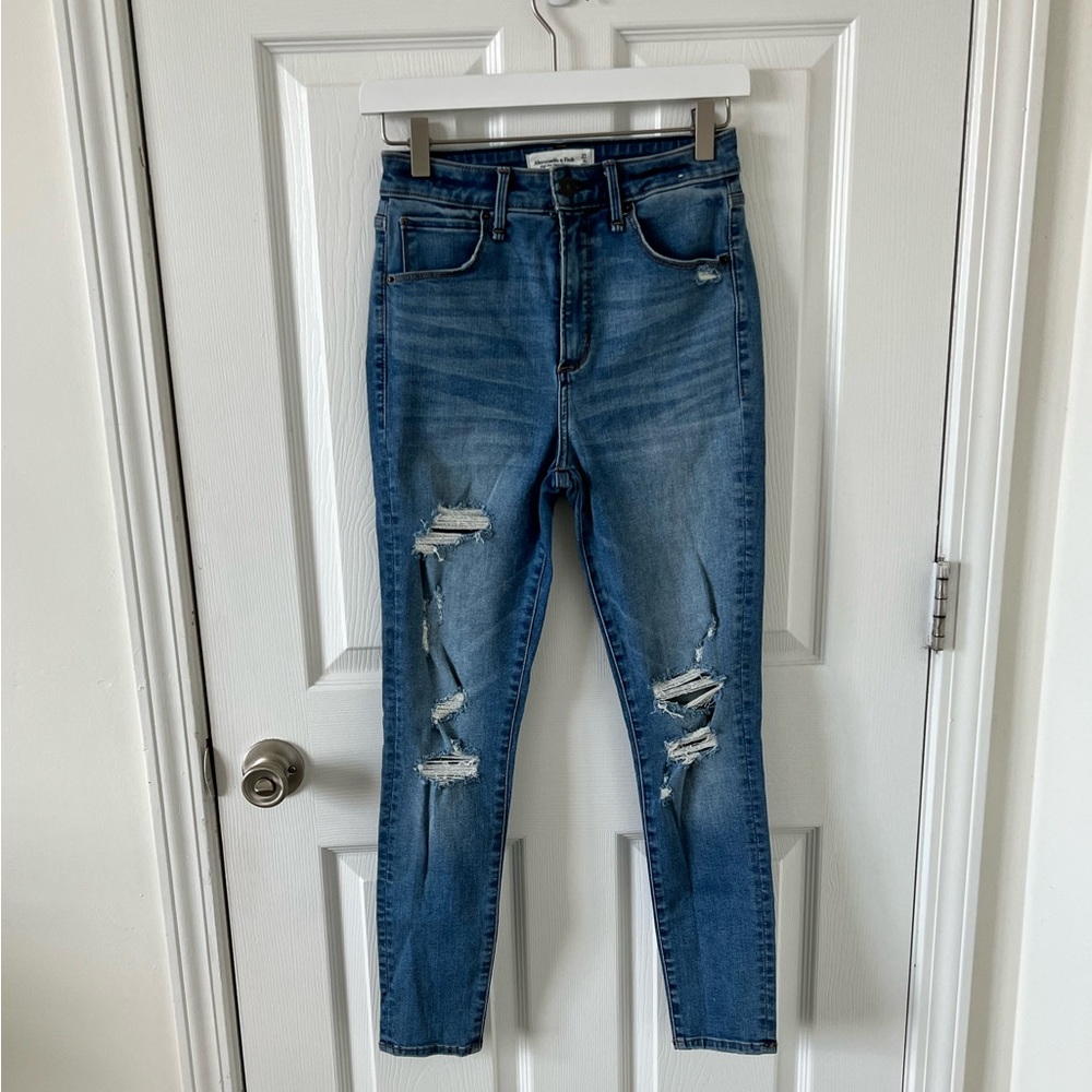 Abercrombie & Fitch Distressed Skinny Jeans - Medium Blue